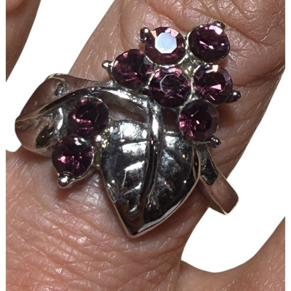 Vtg Silver Tone Ring Purple Stone Cluster Leaf Floral Cocktail Size 8.75 Grapes